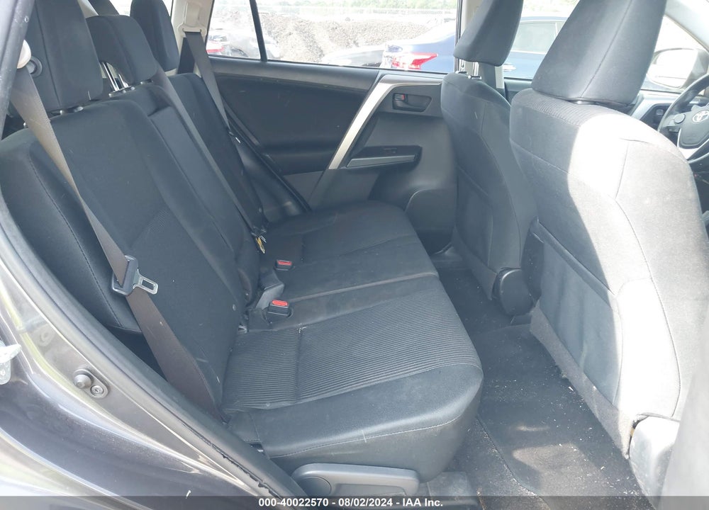 2018 TOYOTA RAV4 LE VIN: JTMZFREV2JJ156535