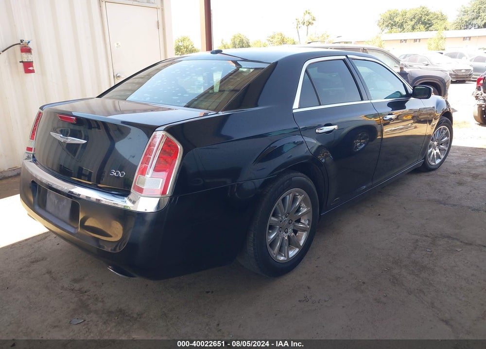 2014 CHRYSLER 300C VIN: 2C3CCAET2EH117678