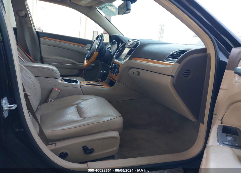 2014 CHRYSLER 300C VIN: 2C3CCAET2EH117678