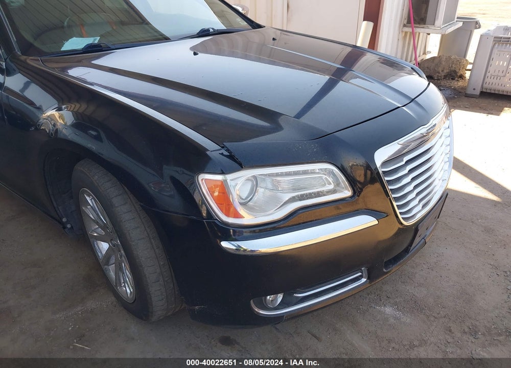 2014 CHRYSLER 300C VIN: 2C3CCAET2EH117678
