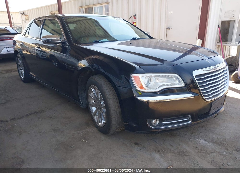 2014 CHRYSLER 300C VIN: 2C3CCAET2EH117678