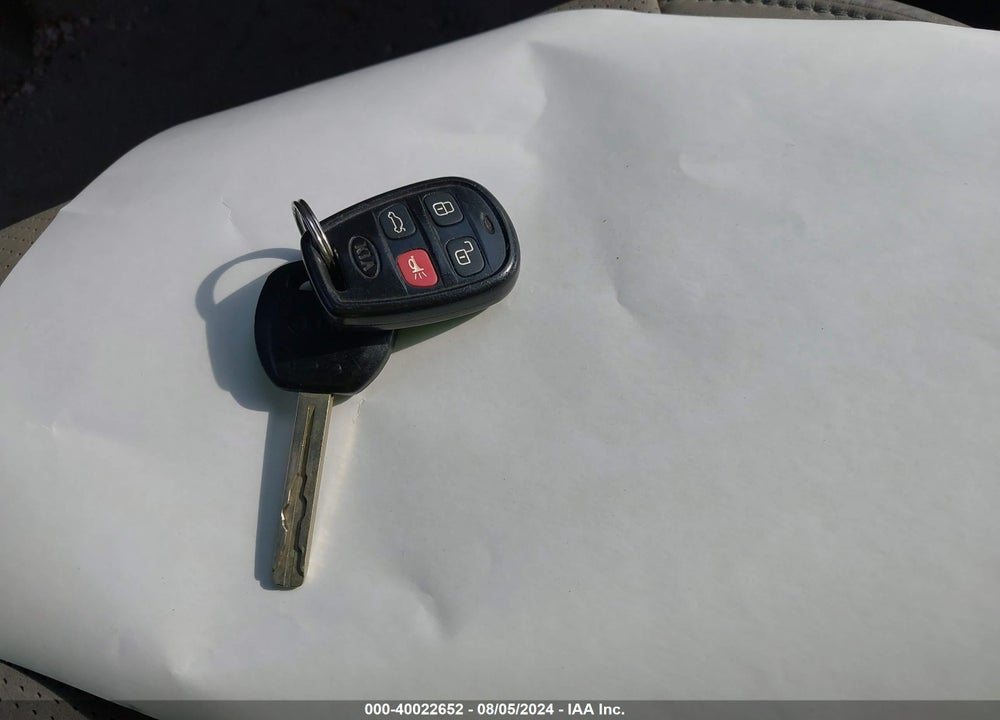 2007 KIA AMANTI VIN: KNALD125875137732