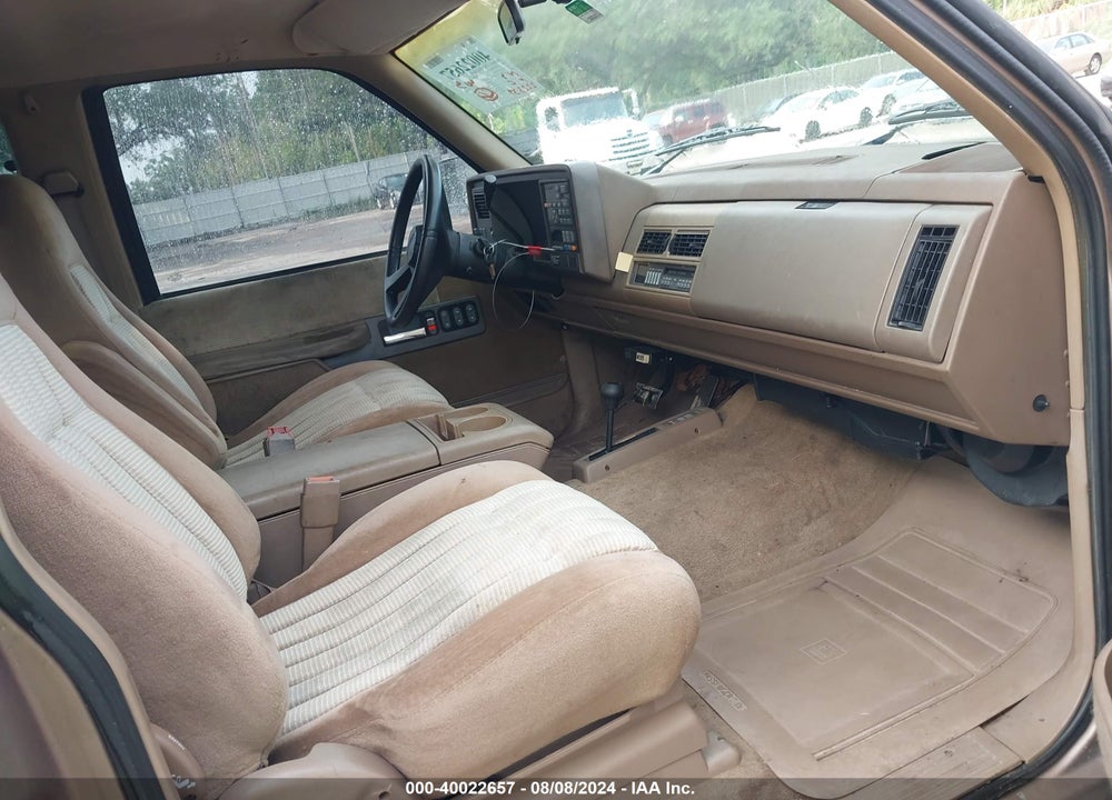 1994 CHEVROLET GMT-400 VIN: 2GCEK19H1R1328348