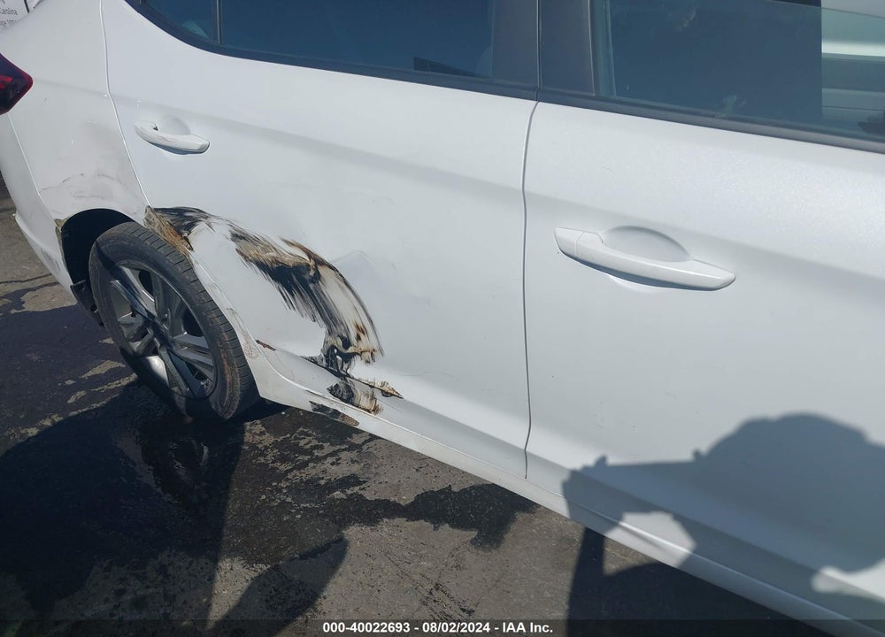 2019 HYUNDAI ELANTRA SEL VIN: 5NPD84LF2KH428143