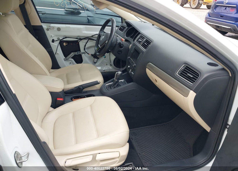 2017 VOLKSWAGEN JETTA 1.4T SE VIN: 3VWDB7AJ9HM295522