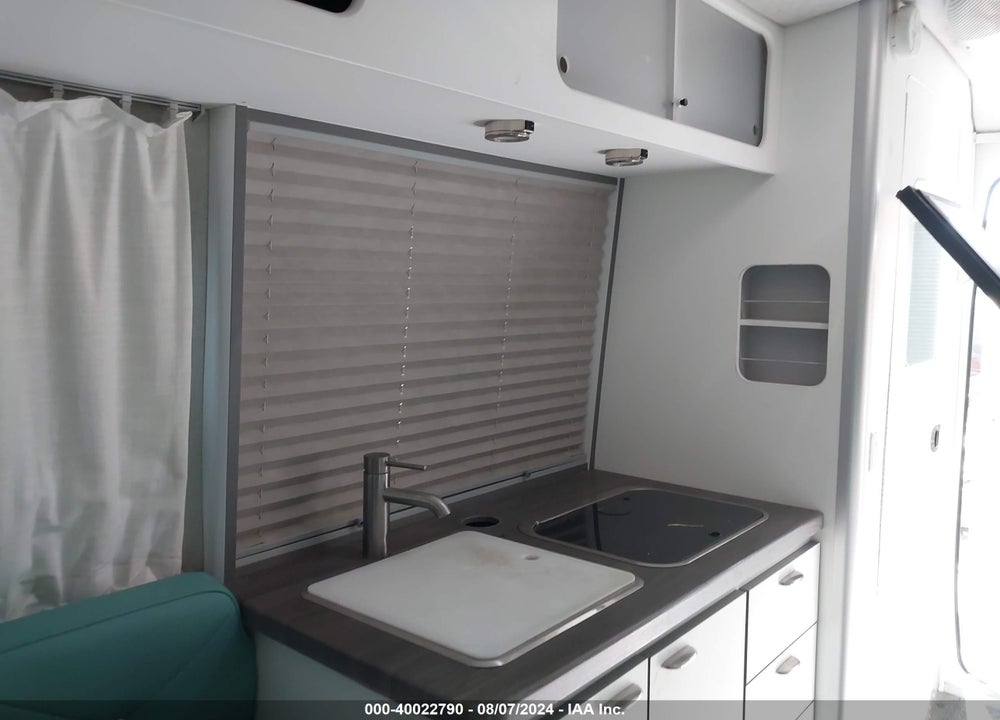 2019 AIRSTREAM OTHER VIN: 1STC66C18KJ720230