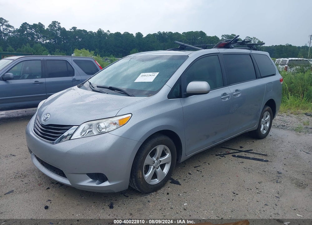 2014 TOYOTA SIENNA LE V6 7 PASSENGER AUTO ACCESS SEAT/LE V6 7 PASSENGER MOBILITY/LE V6 8 PASSENGER VIN: 5TDKK3DC8ES451917