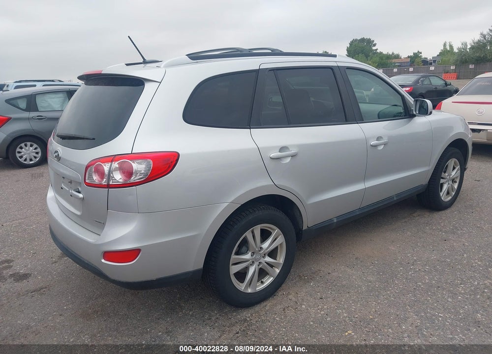 2012 HYUNDAI SANTA FE SE VIN: 5XYZHDAG5CG168119