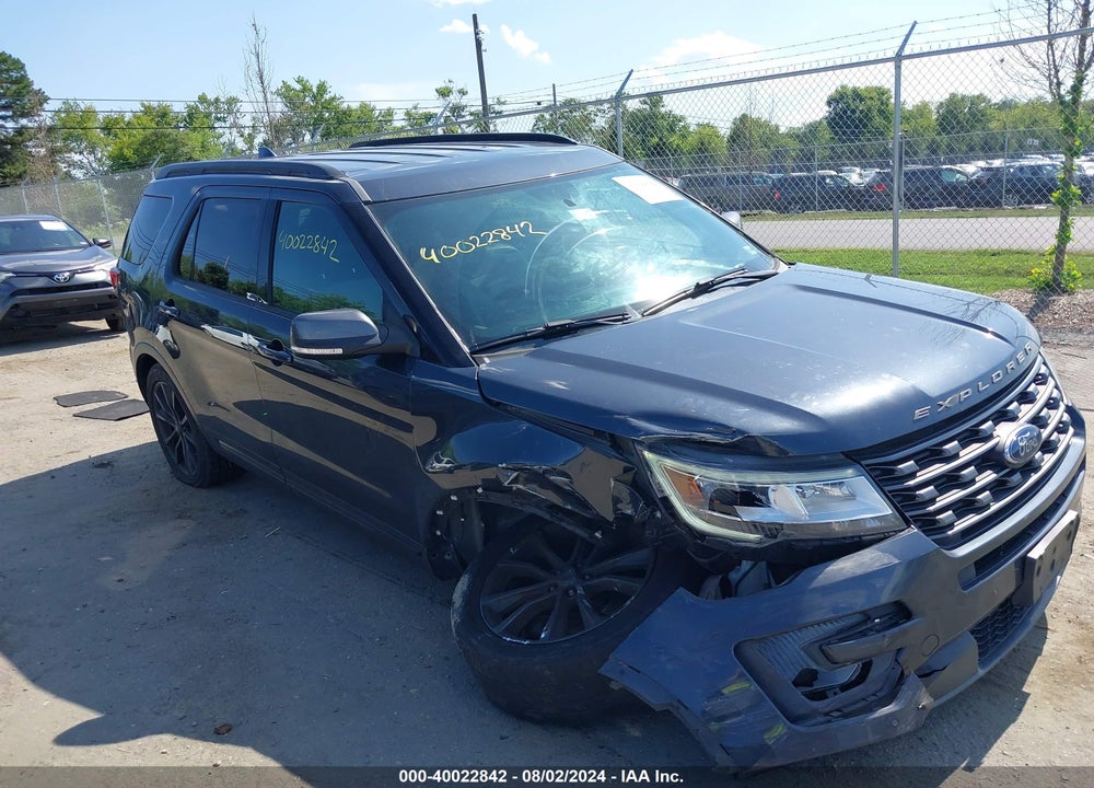 2017 FORD EXPLORER XLT VIN: 1FM5K8D82HGD94386