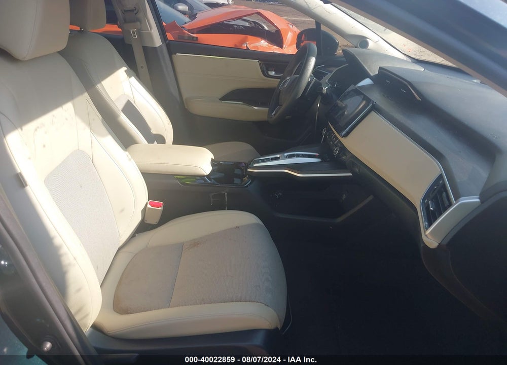 2018 HONDA CLARITY PLUG-IN HYBRID VIN: JHMZC5F18JC021012