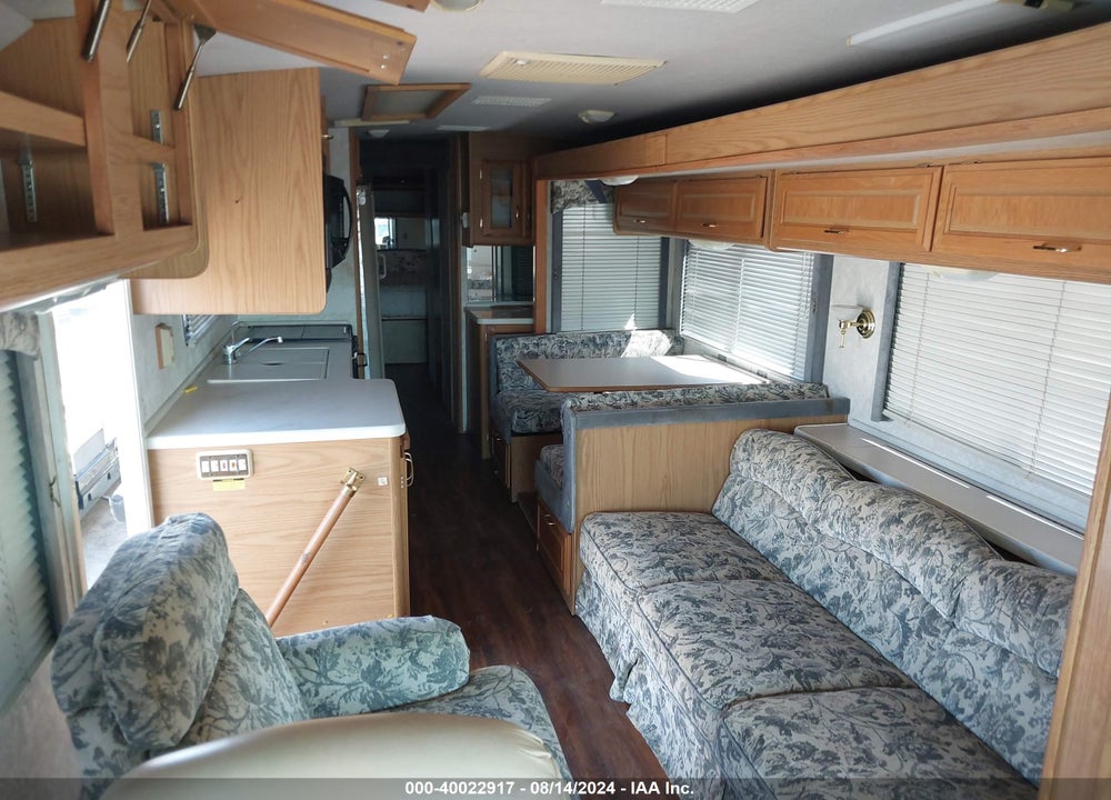 1999 BOUNDER CHASSIS VIN: 4UZ6XFBC2XCB62543