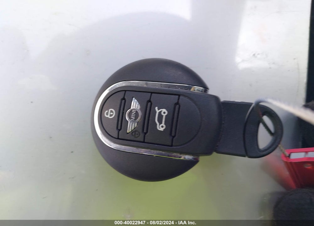 2015 MINI HARDTOP COOPER S VIN: WMWXP7C56F2A37349