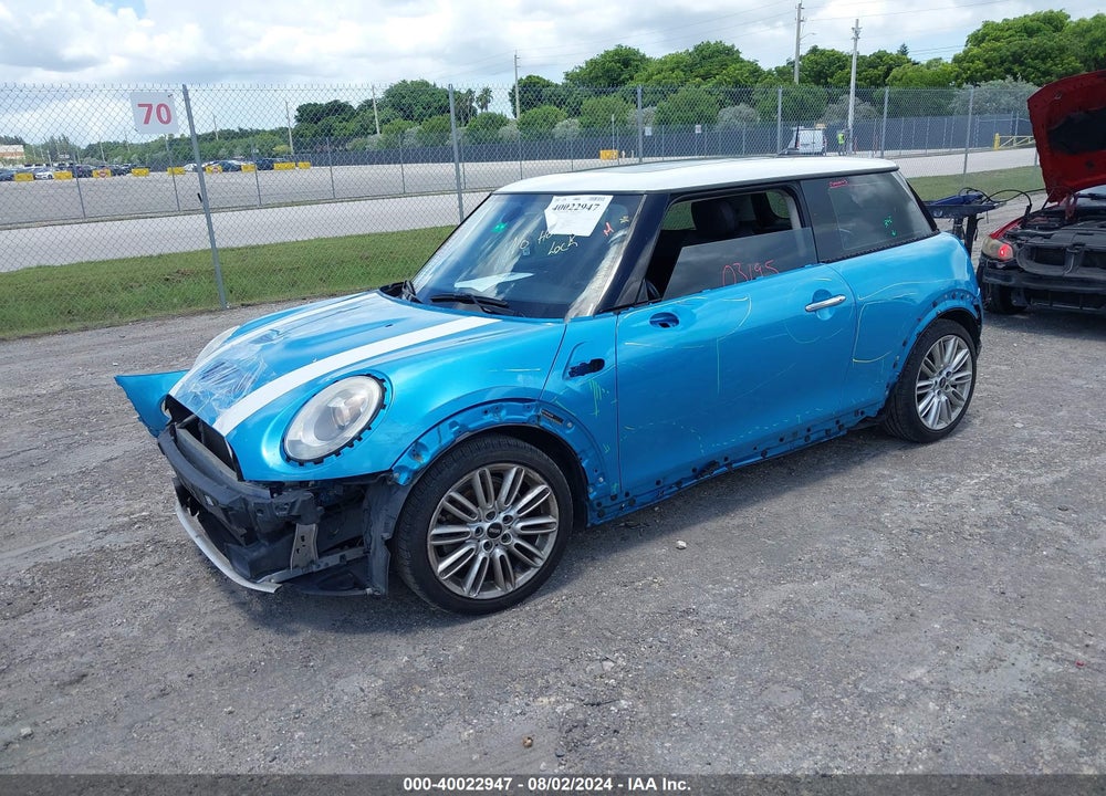 2015 MINI HARDTOP COOPER S VIN: WMWXP7C56F2A37349