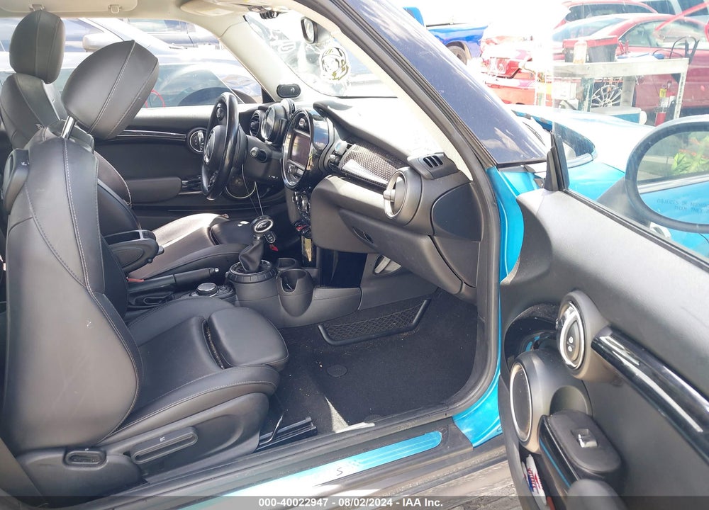 2015 MINI HARDTOP COOPER S VIN: WMWXP7C56F2A37349
