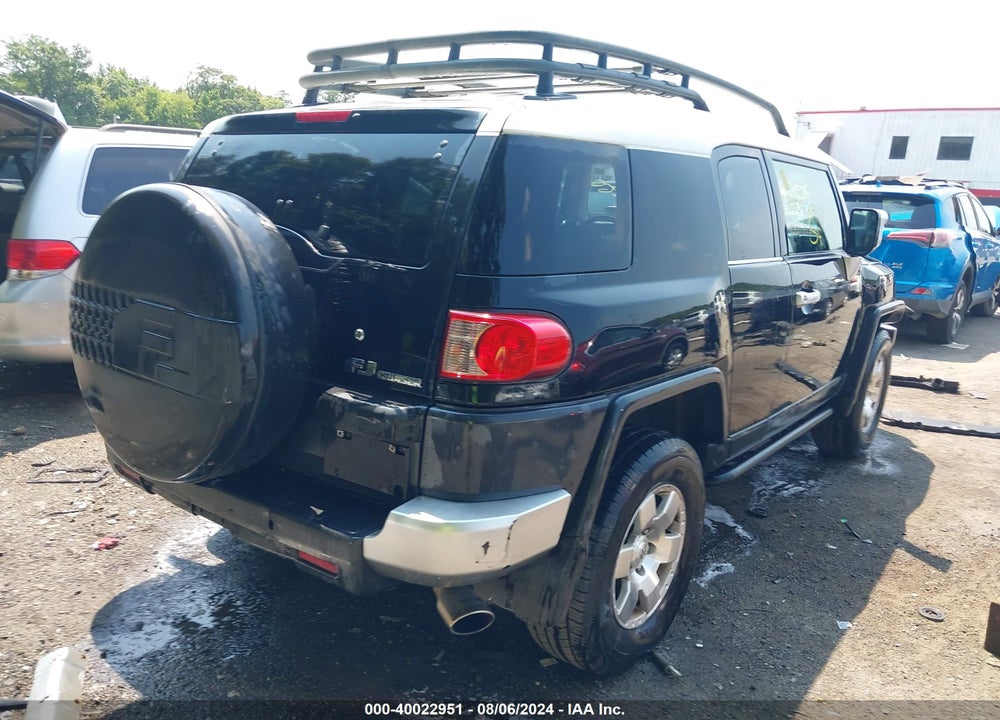 2007 TOYOTA FJ CRUISER VIN: JTEBU11FX70003094