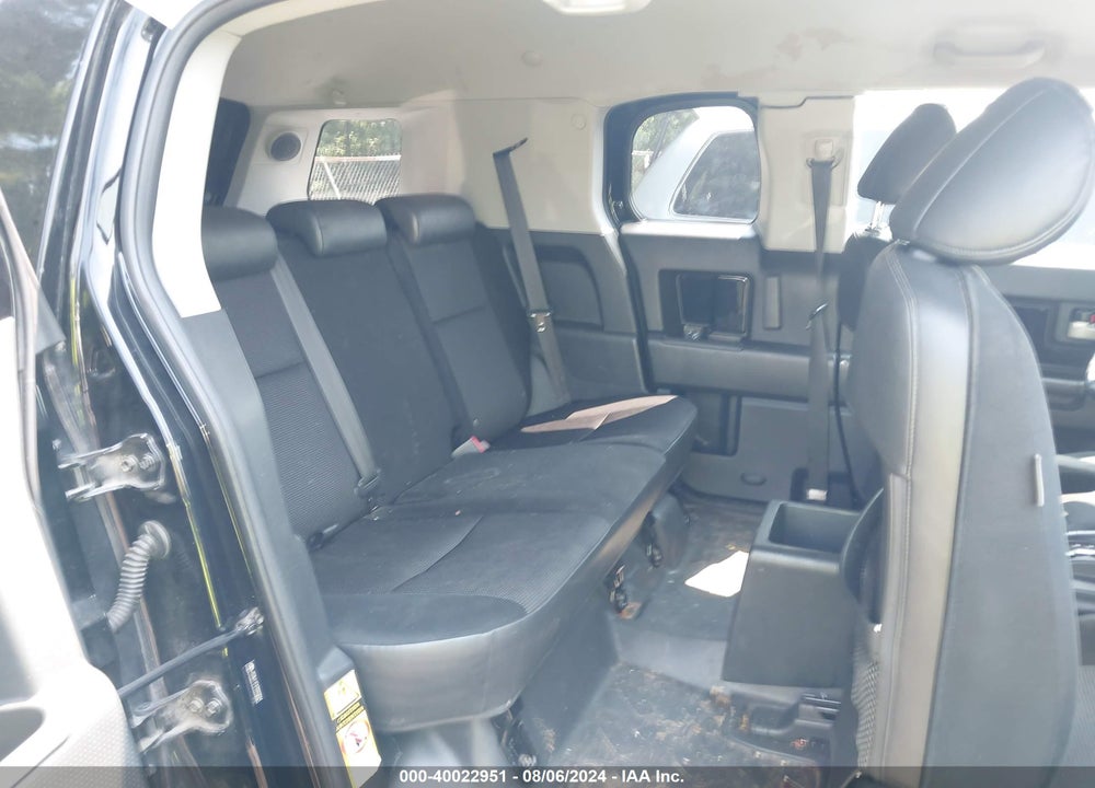 2007 TOYOTA FJ CRUISER VIN: JTEBU11FX70003094