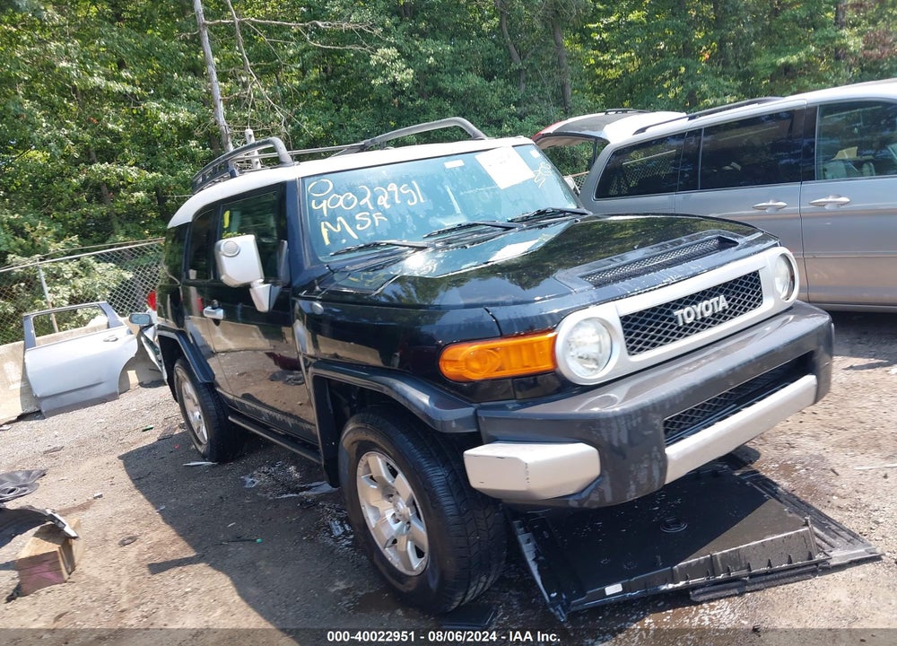 2007 TOYOTA FJ CRUISER VIN: JTEBU11FX70003094