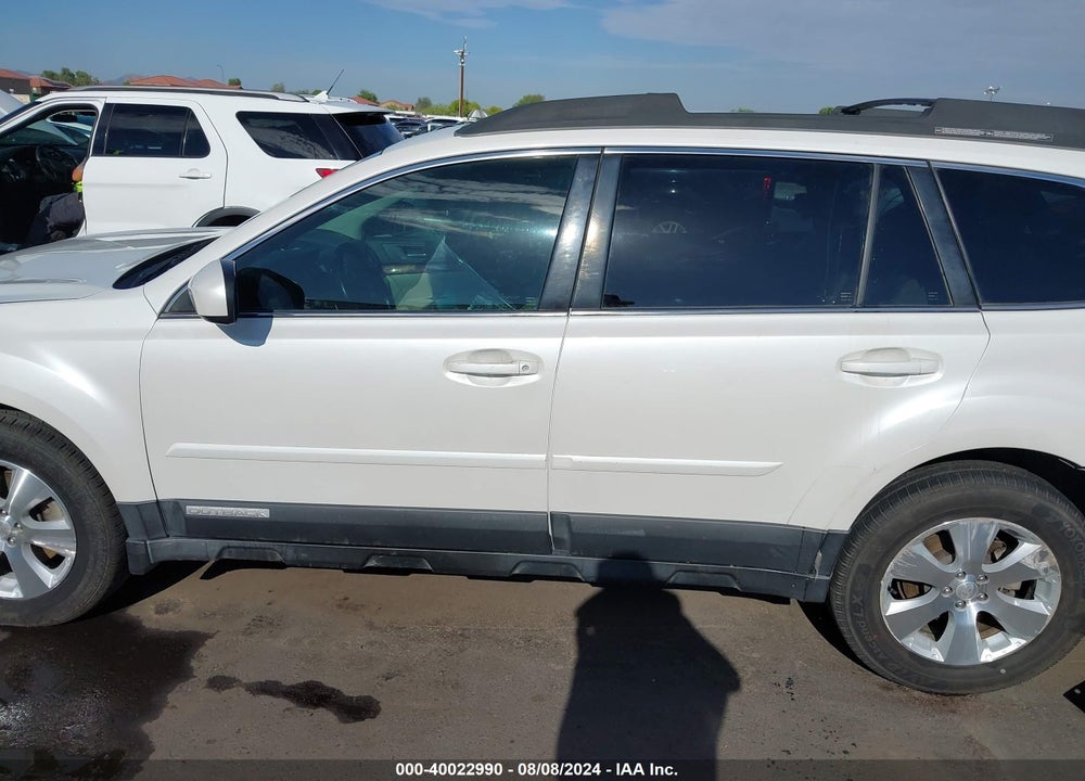 2011 SUBARU OUTBACK 3.6R LIMITED VIN: 4S4BRDKC8B2404485
