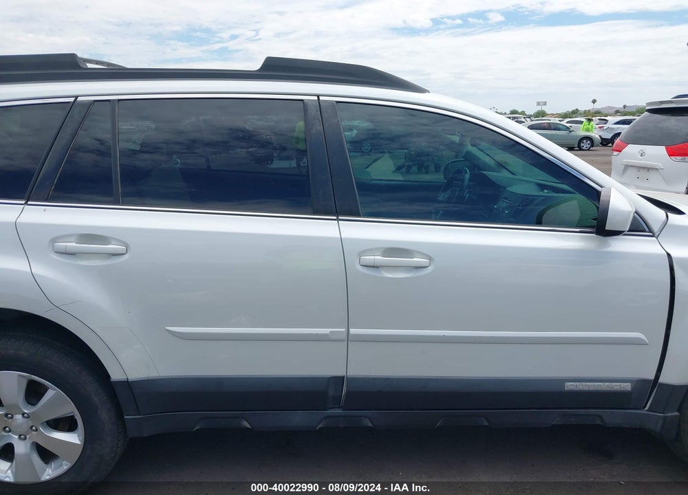 2011 SUBARU OUTBACK 3.6R LIMITED VIN: 4S4BRDKC8B2404485