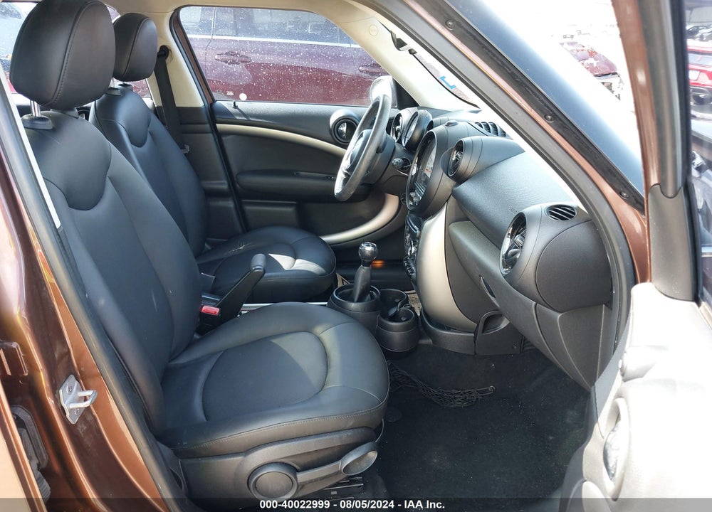2014 MINI COUNTRYMAN COOPER VIN: WMWZB3C51EWM32012