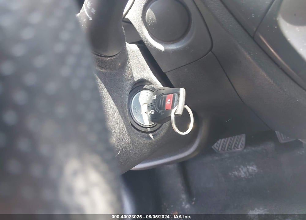 2011 NISSAN JUKE S VIN: JN8AF5MVXBT005475