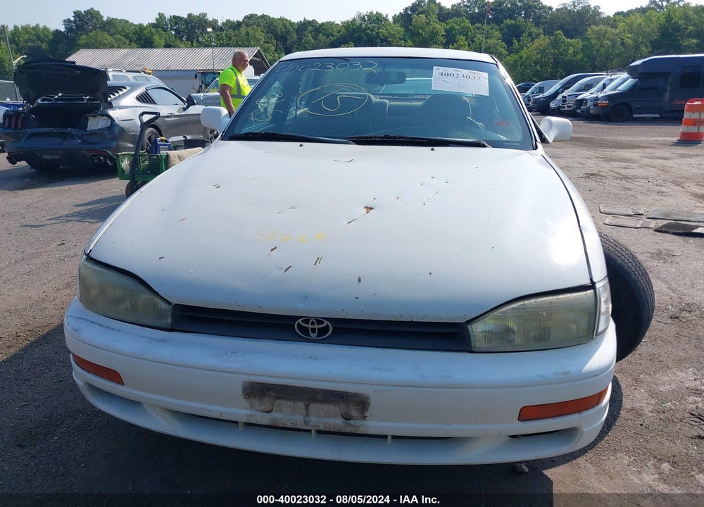 1994 TOYOTA CAMRY LE VIN: JT2SK12E4R0223472
