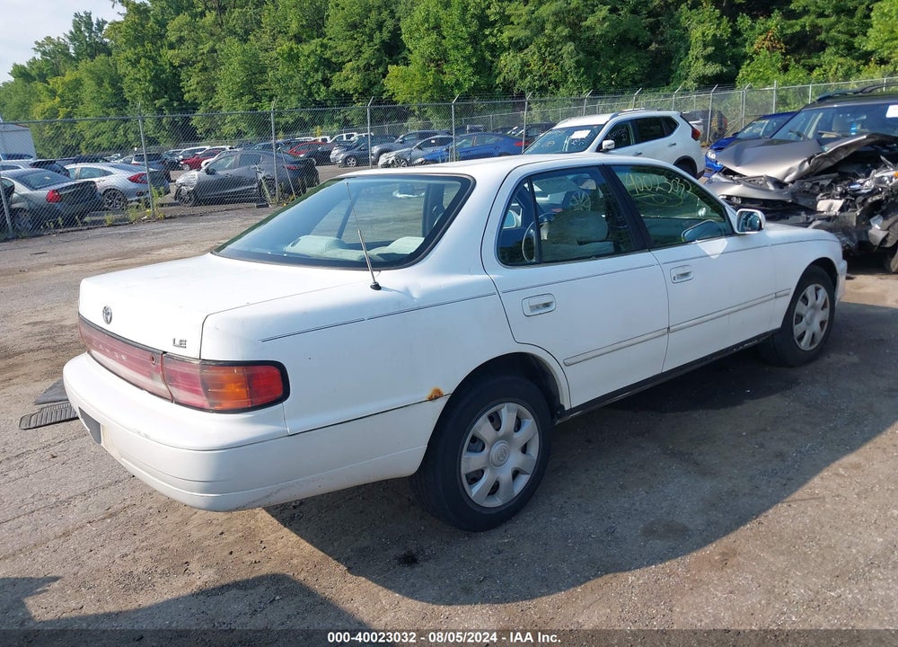 1994 TOYOTA CAMRY LE VIN: JT2SK12E4R0223472