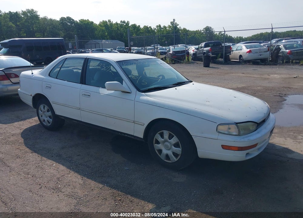 1994 TOYOTA CAMRY LE VIN: JT2SK12E4R0223472