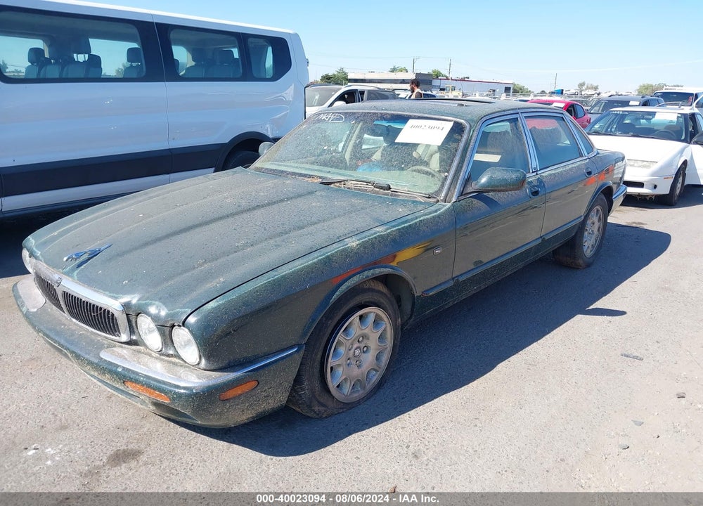 1998 JAGUAR XJ8 VIN: SAJHX1244WC812768