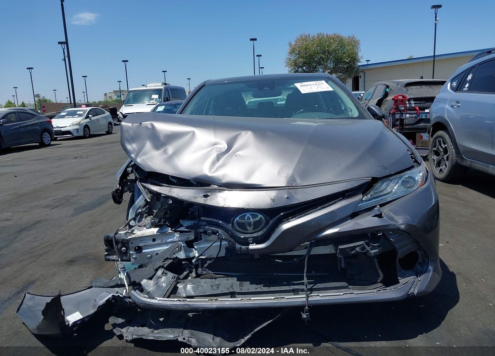 2020 TOYOTA CAMRY XLE VIN: 4T1F11AK5LU888847
