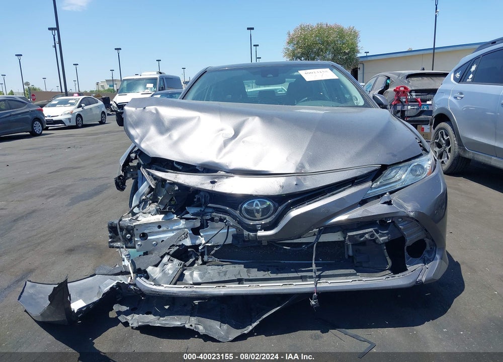 2020 TOYOTA CAMRY XLE VIN: 4T1F11AK5LU888847