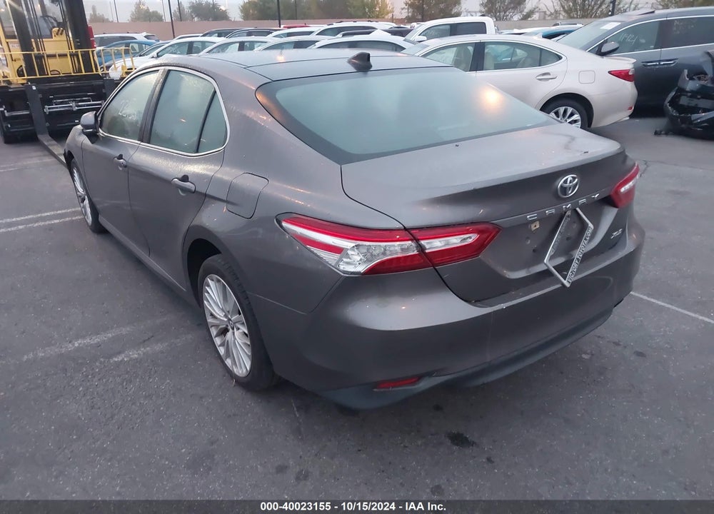 2020 TOYOTA CAMRY XLE VIN: 4T1F11AK5LU888847