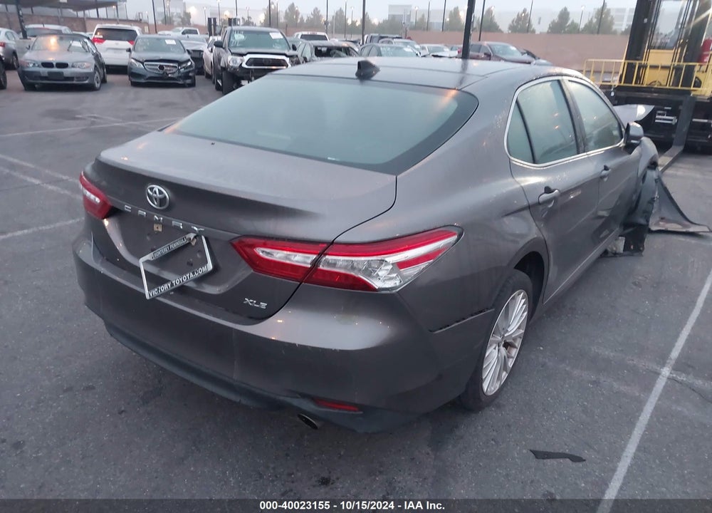 2020 TOYOTA CAMRY XLE VIN: 4T1F11AK5LU888847