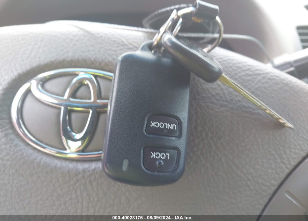 2005 TOYOTA CAMRY STD/ VIN: 4T1BE32K15U036401