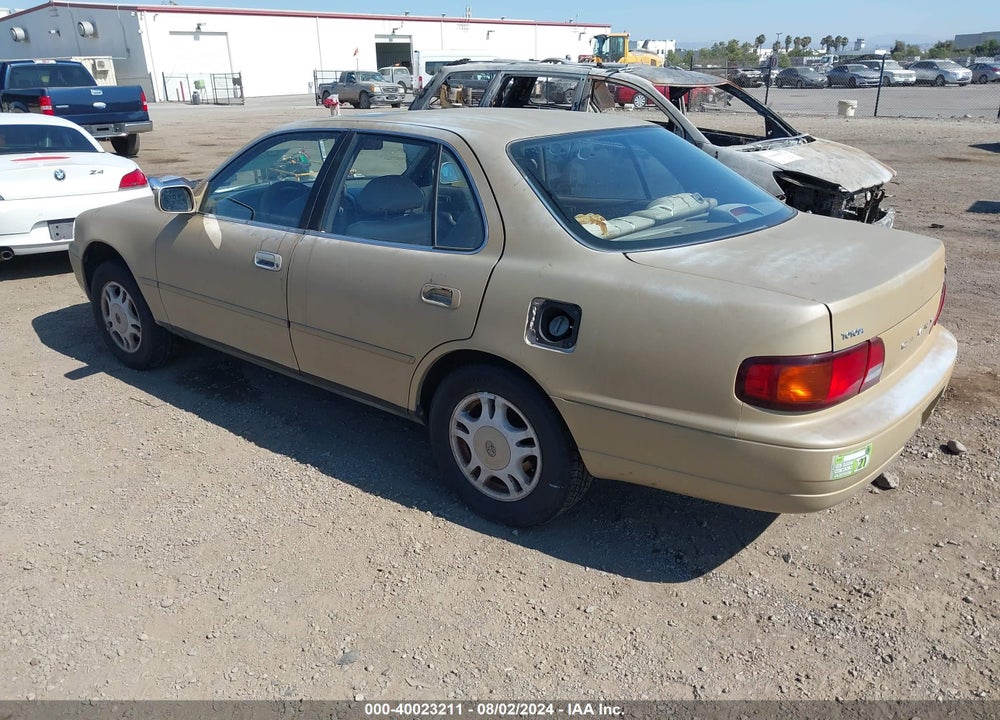 1996 TOYOTA CAMRY VIN: JT2BF12K3T0151049