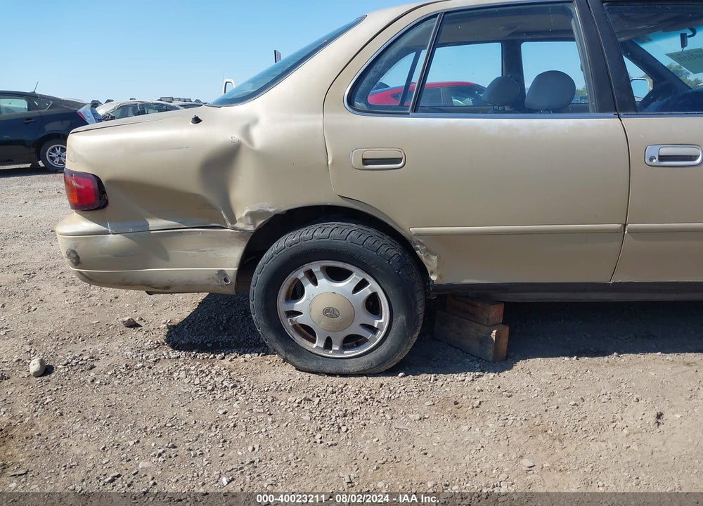 1996 TOYOTA CAMRY VIN: JT2BF12K3T0151049