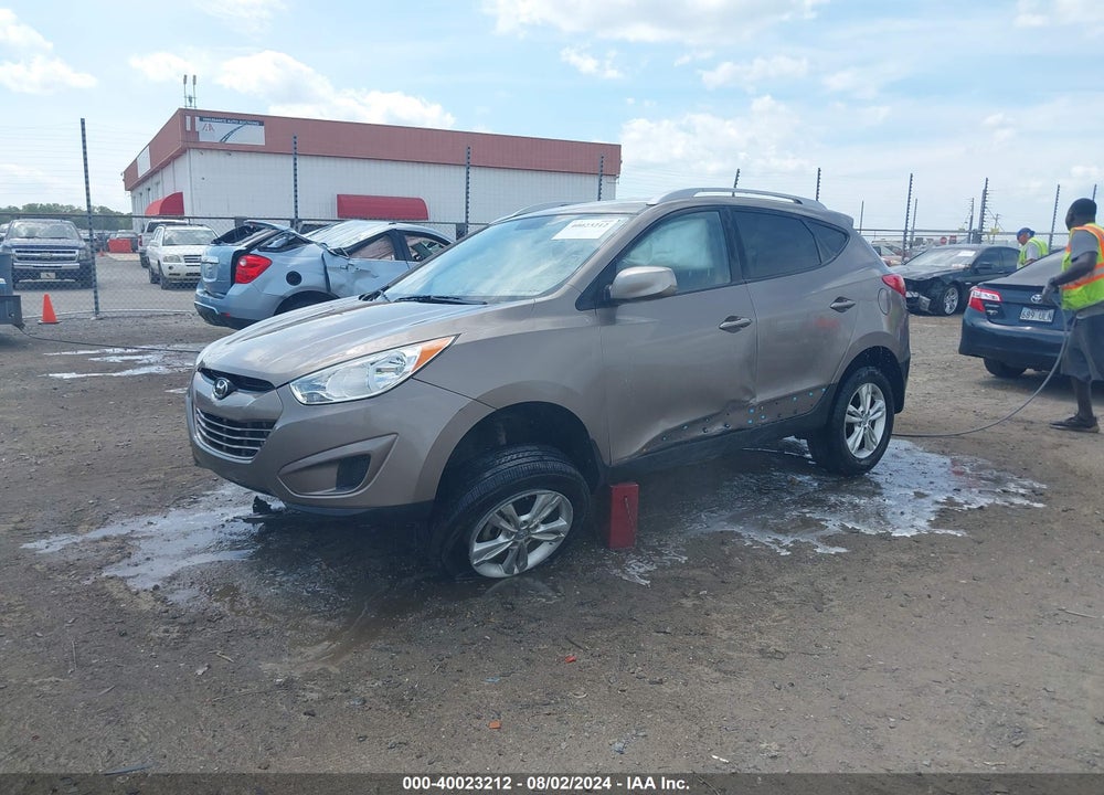 2011 HYUNDAI TUCSON GLS VIN: KM8JU3AC8BU147077