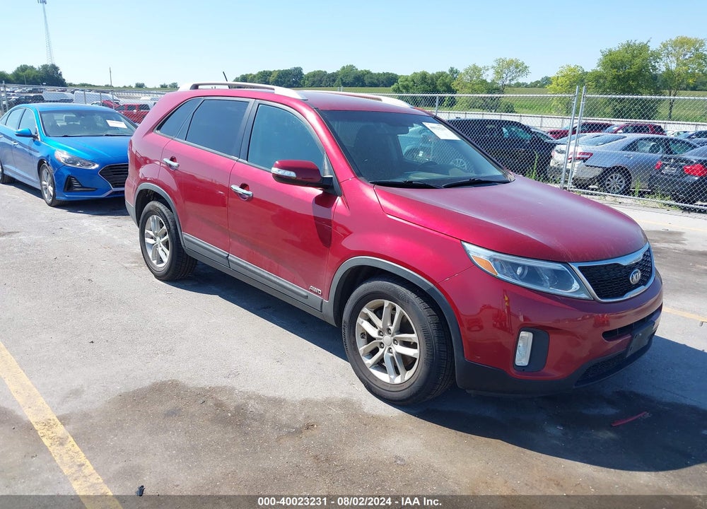2014 KIA SORENTO LX VIN: 5XYKTCA64EG549593