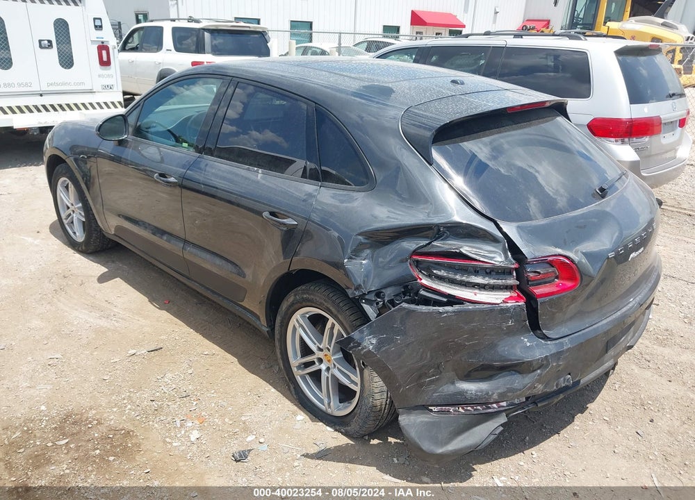 2018 PORSCHE MACAN VIN: WP1AA2A50JLB07913