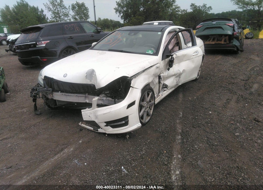 2013 MERCEDES-BENZ C 350 SPORT 4MATIC VIN: WDDGJ8JB9DG108775