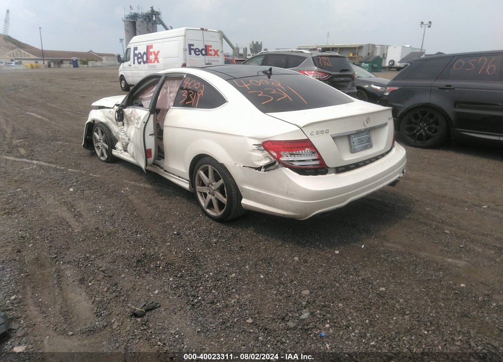 2013 MERCEDES-BENZ C 350 SPORT 4MATIC VIN: WDDGJ8JB9DG108775
