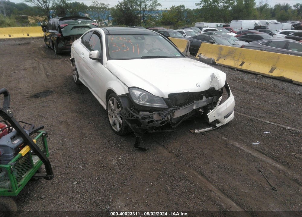 2013 MERCEDES-BENZ C 350 SPORT 4MATIC VIN: WDDGJ8JB9DG108775