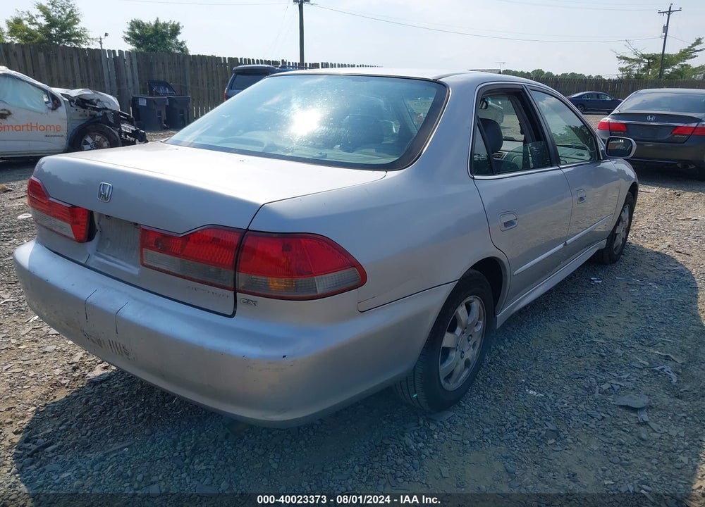 2001 HONDA ACCORD 2.3 EX VIN: 1HGCG66881A026755