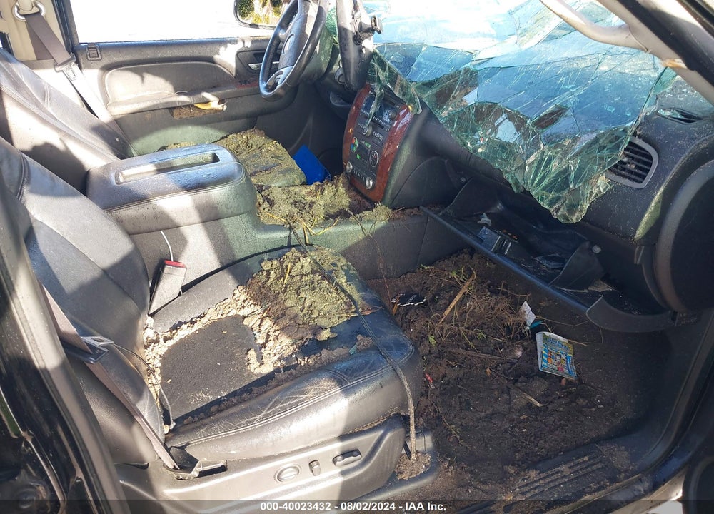 2012 CHEVROLET SUBURBAN 1500 LT VIN: 1GNSCJE04CR196613
