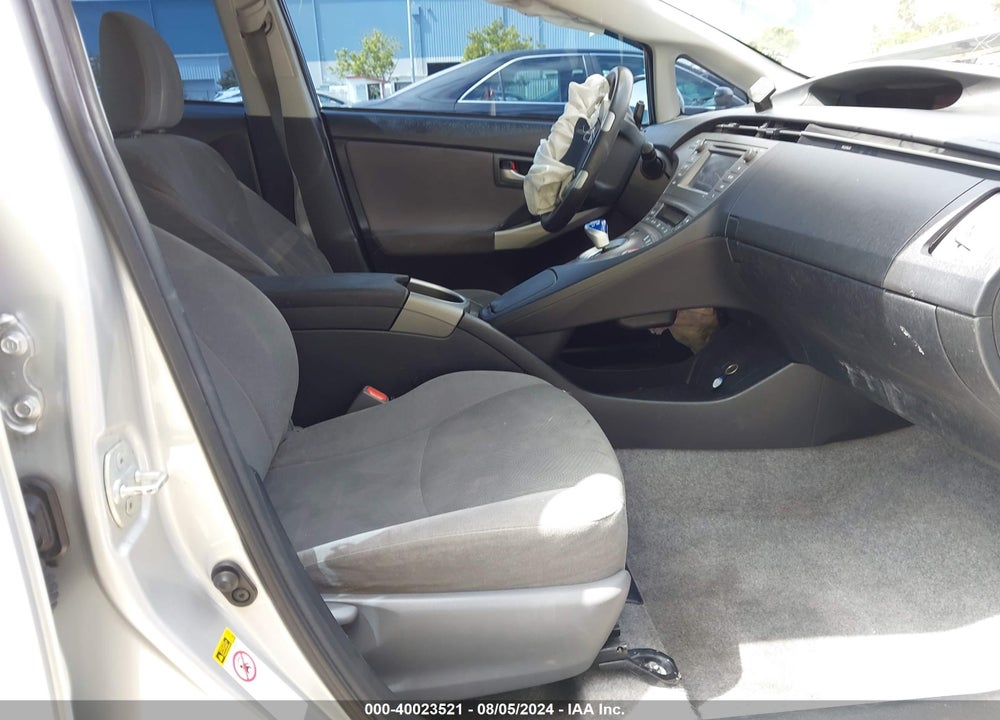 2014 TOYOTA PRIUS VIN: JTDKN3DU2E1747108