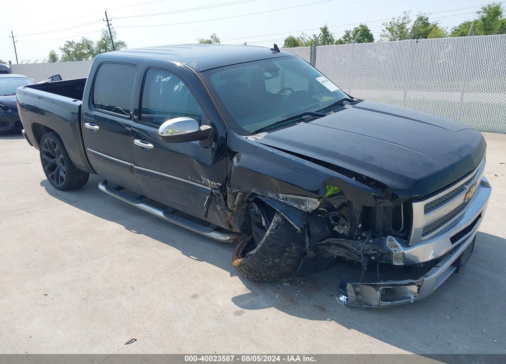 2013 CHEVROLET SILVERADO 1500 LT VIN: 3GCPCSE05DG333676