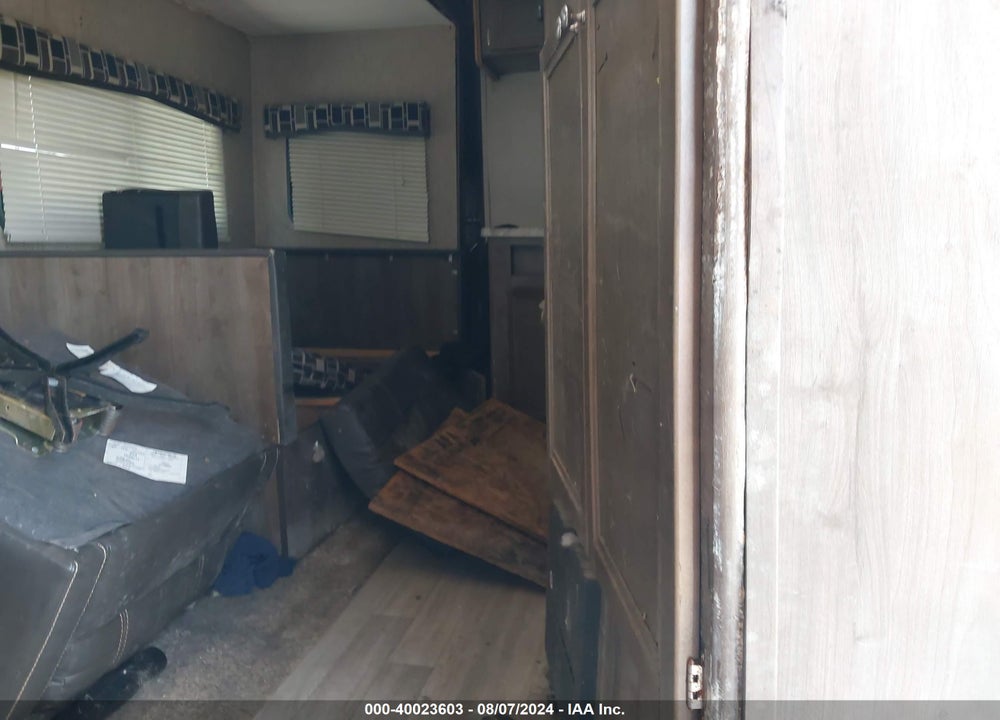 2018 KEYSTONE COLEMAN LANTERN VIN: 4YDT28028JH935564