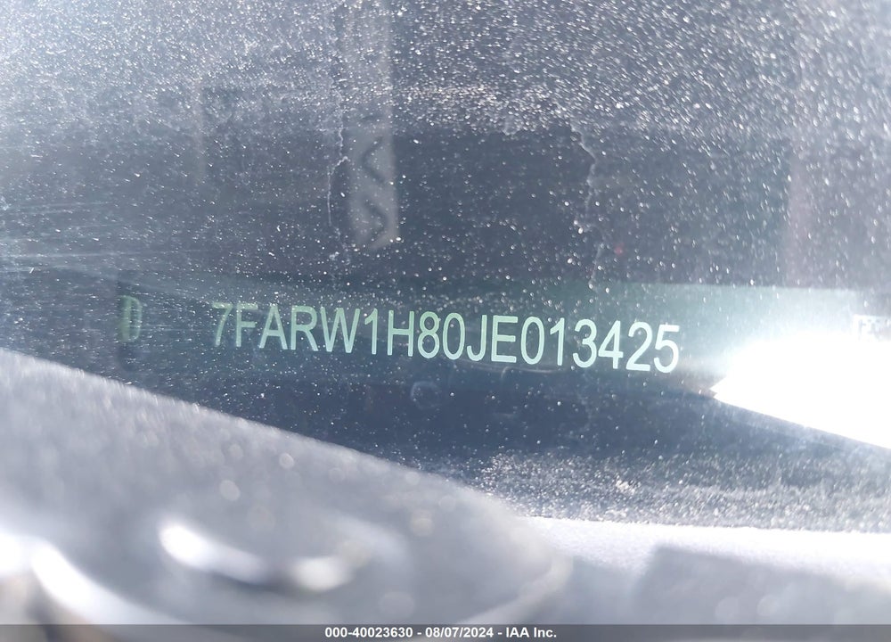 2018 HONDA CR-V VIN: 7FARW1H80JE013425