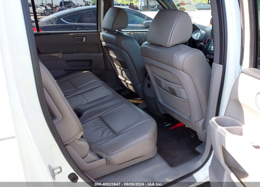 2011 HONDA PILOT EX-L VIN: 5FNYF3H5XBB016861