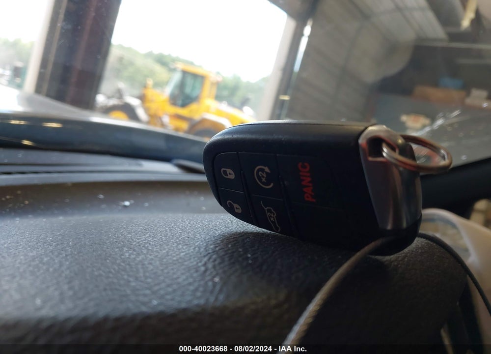 2018 DODGE DURANGO VIN: 1C4RDJDG7JC360004